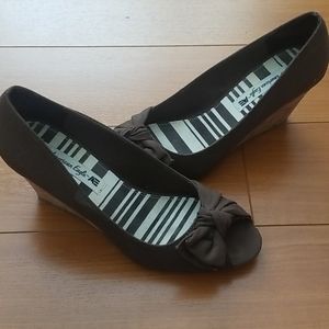 🌾 Brown open toe wedges 🌾